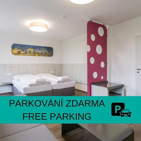 Hotel Garni Vsb Ostrava Bagian luar foto