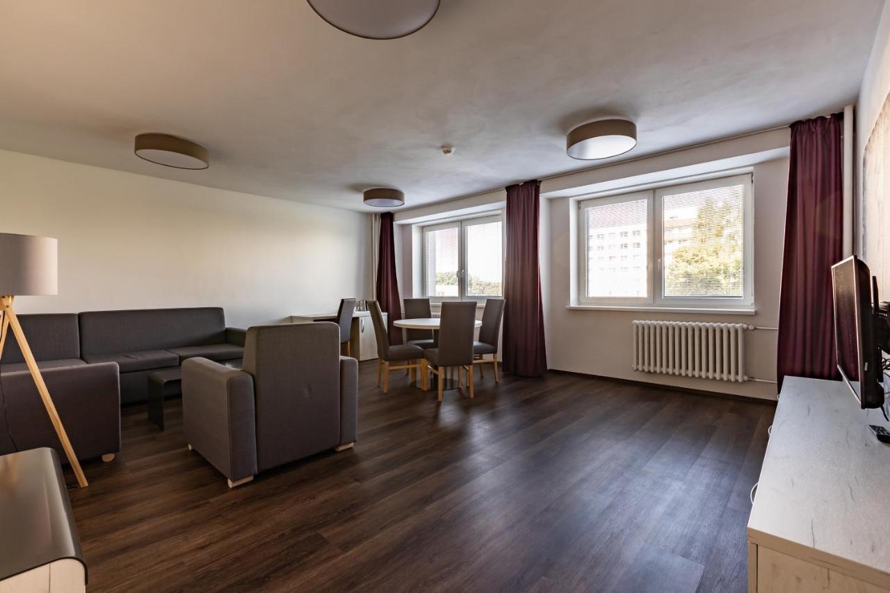 Hotel Garni Vsb Ostrava Bagian luar foto