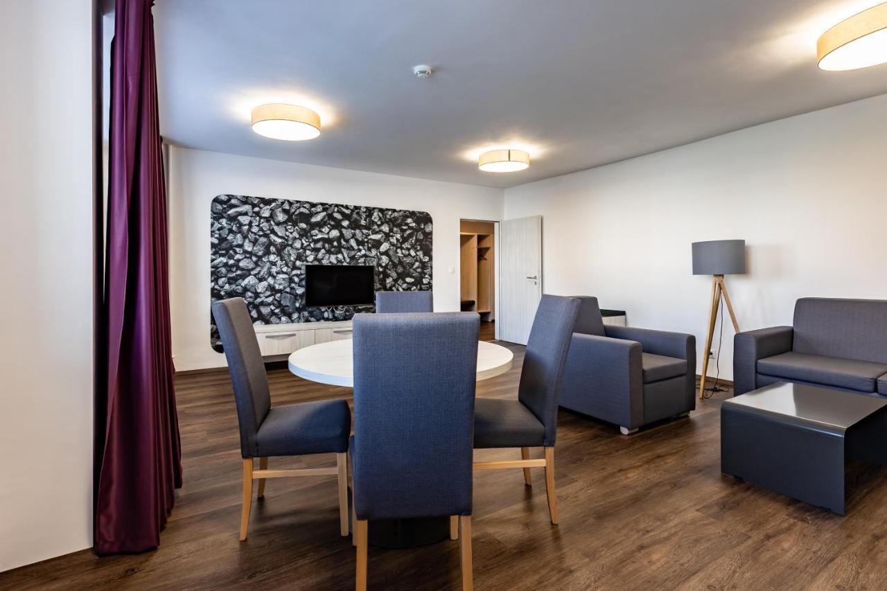 Hotel Garni Vsb Ostrava Bagian luar foto