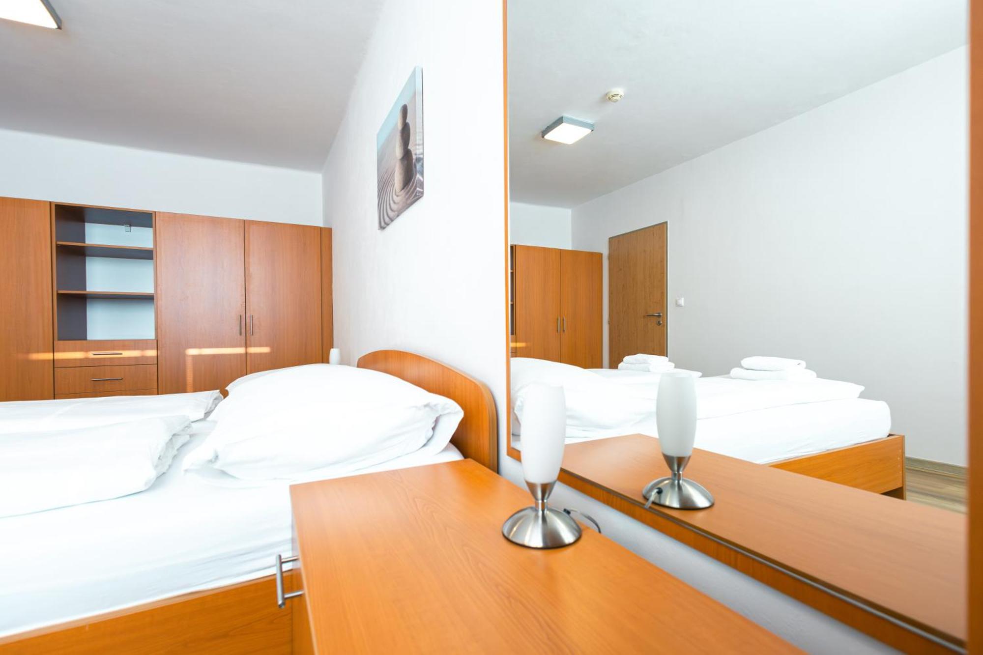 Hotel Garni Vsb Ostrava Bagian luar foto