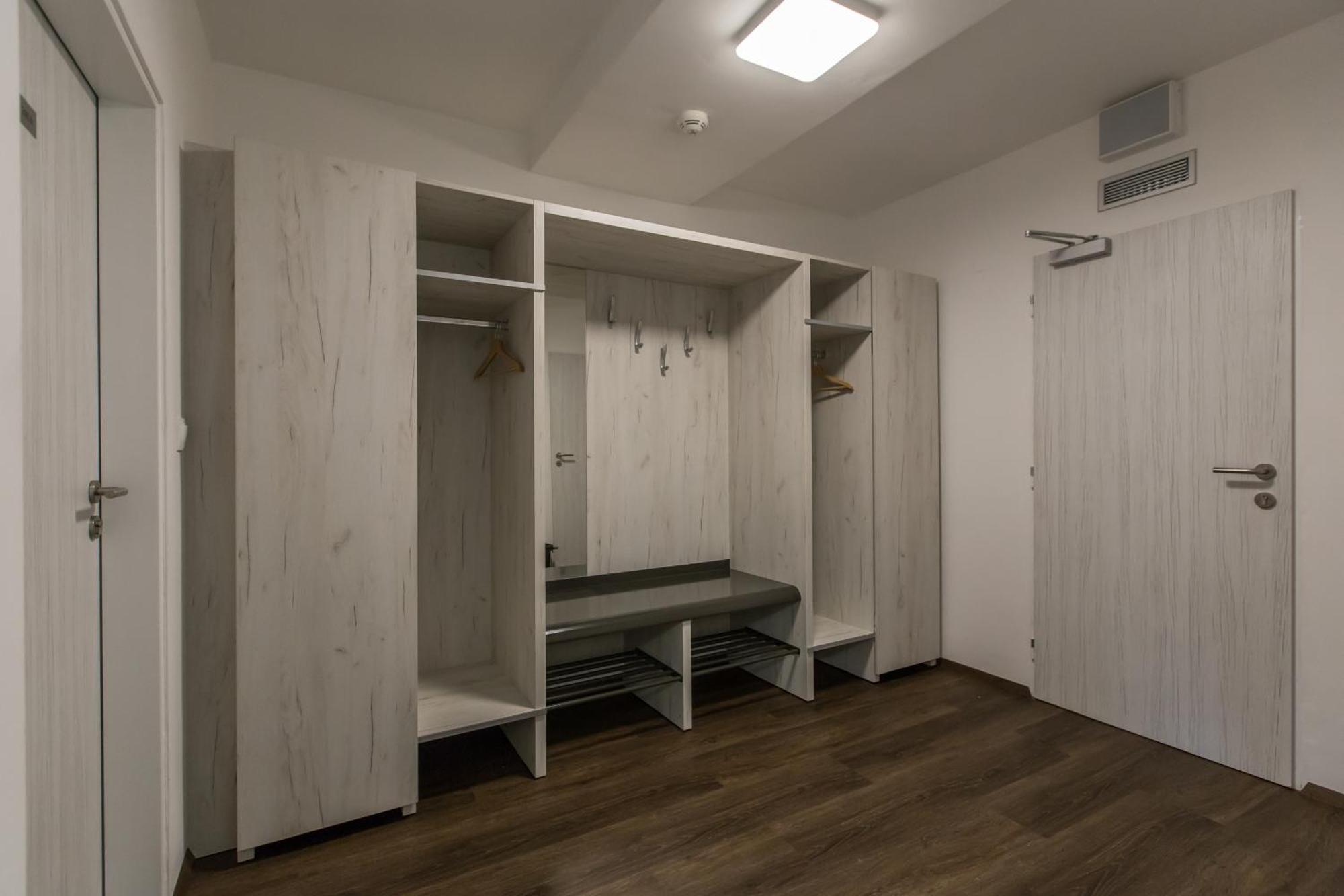 Hotel Garni Vsb Ostrava Bagian luar foto