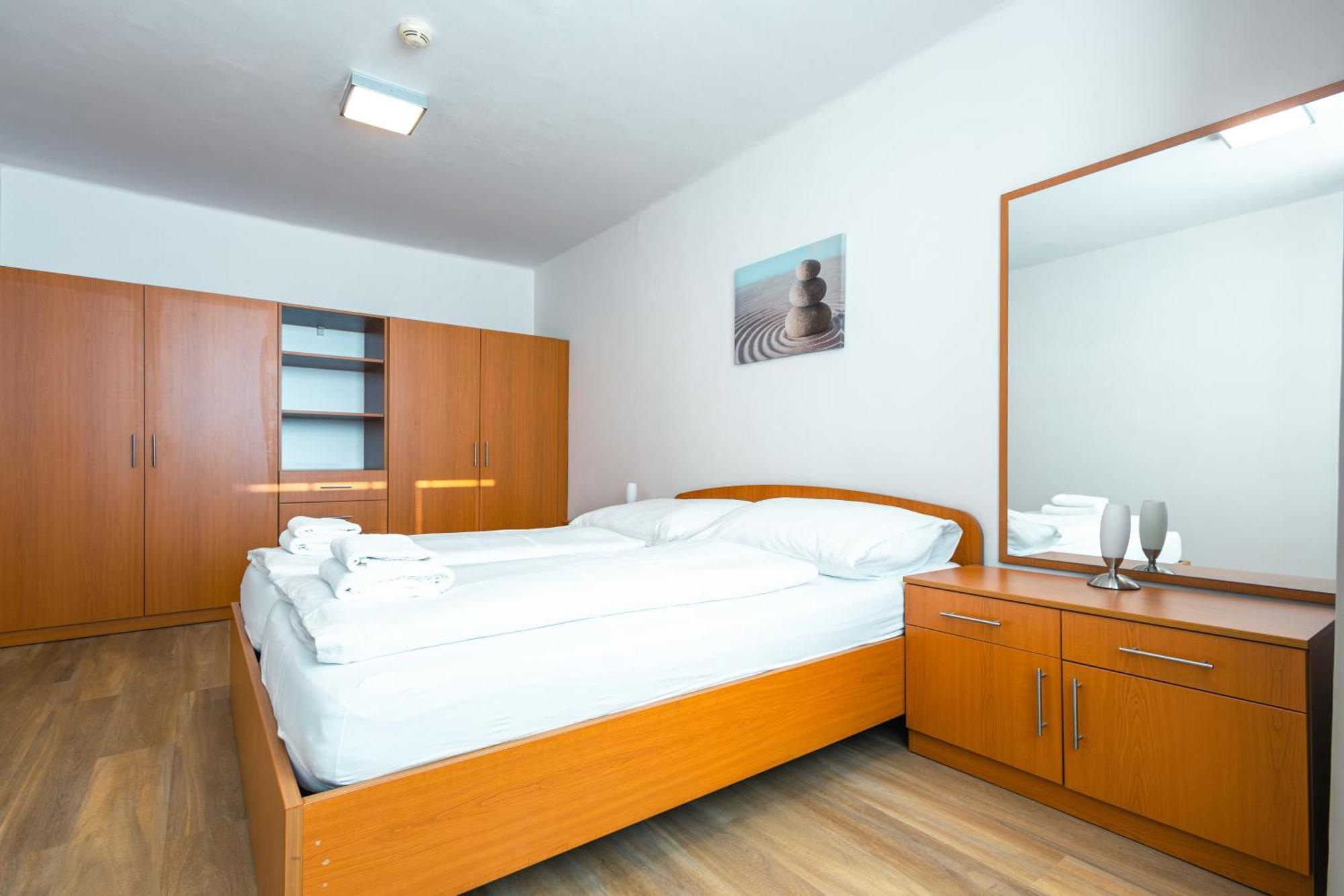 Hotel Garni Vsb Ostrava Bagian luar foto